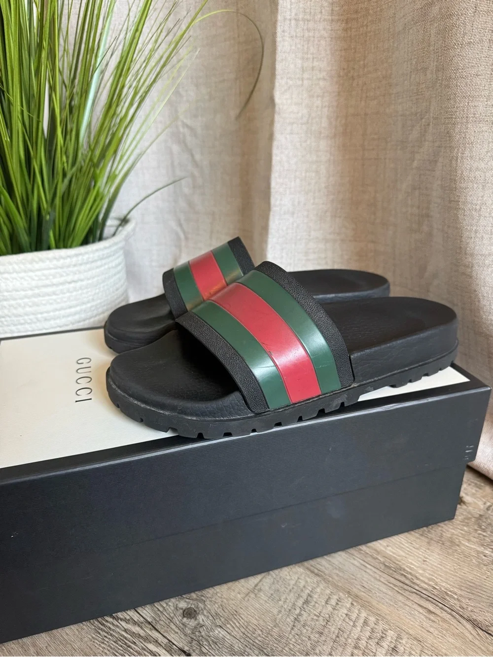 Gucci Mens Slides size 7